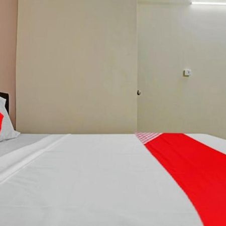 Hotel Welcome, Vip Road Vesu Surat Eksteriør billede